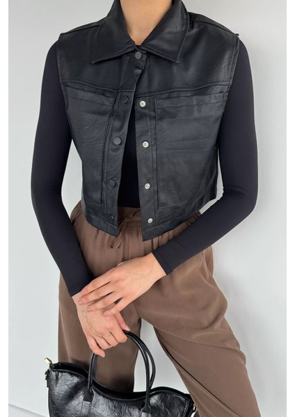 Kadın Çift Cepli Çıtçıtlı Suni Deri Yelek P-00019086