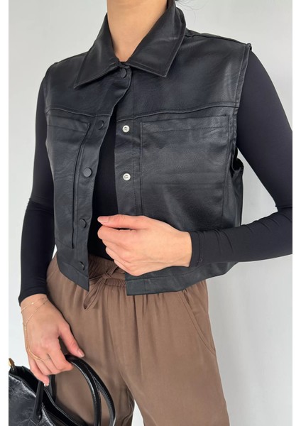 Kadın Çift Cepli Çıtçıtlı Suni Deri Yelek P-00019086 fırsatları