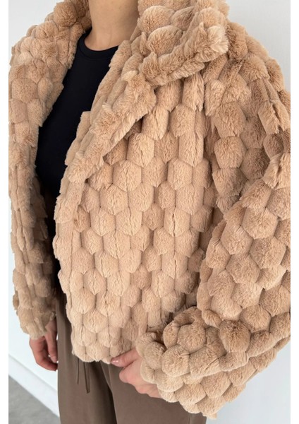 Kadın Iç Astarlı Peluş Mont P-00019100 modelleri