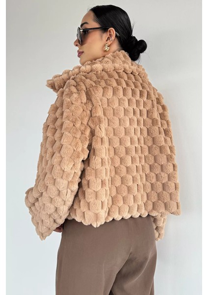 Kadın Iç Astarlı Peluş Mont P-00019100 indirimleri