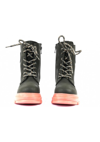 Kiev-Turuncu Çocuk Bot indirimleri