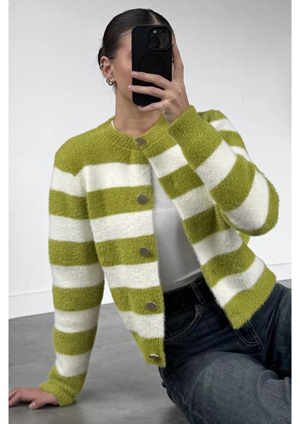 Kadın Renk Bloklu Yumoş Triko Ceket (S-M-L Beden Uyumludur.) P-00018069 fırsatları