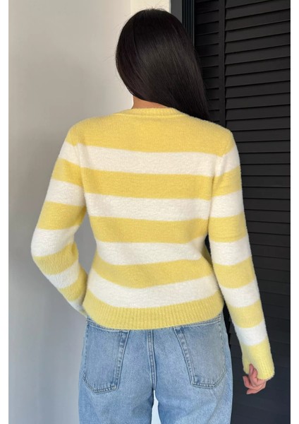 Kadın Renk Bloklu Yumoş Triko Ceket (S-M-L Beden Uyumludur.) P-00018069 modelleri