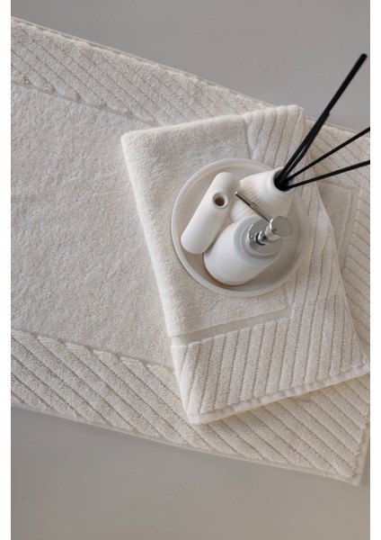 2'li Diyagonal Çizgili Ayak Havlusu Seti - %100 Pamuk Havlu Takımı - 50X70 cm - Krem fiyatları