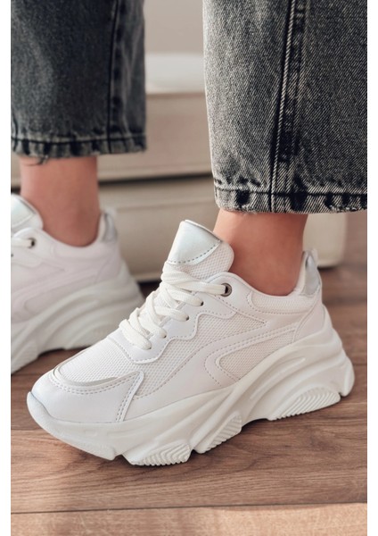 ZRİN-149 Beyaz Gümüş Bağcıklı Fileli Günlük Premium Kadın Sneaker fiyatları