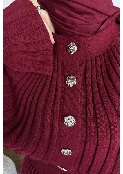 Pelerinli Pileli Tesettür Triko Elbise P-00019220 indirimleri