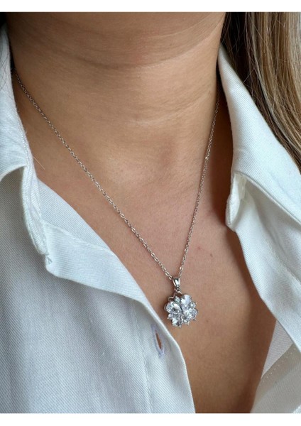 Kadın Çelik Kolye Döndürülebilir Çiçek Taşlı Model