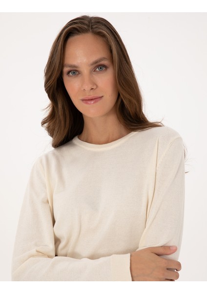 Kadın Ekru Comfort Fit Bisiklet Yaka Basic Kazak 50316393-VR019 fiyatları