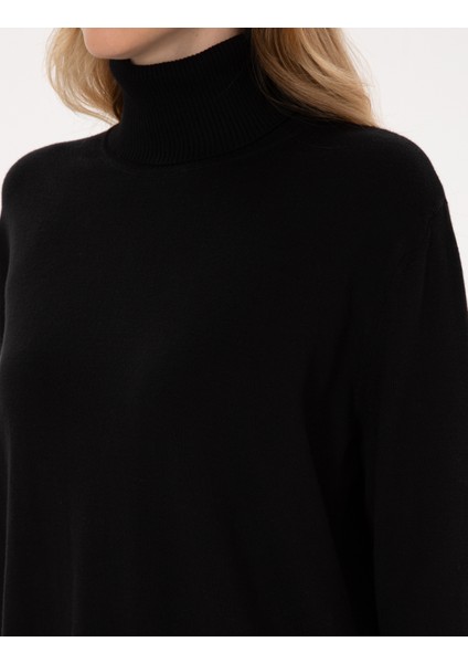 Kadın Siyah Comfort Fit Tam Balıkçı Yaka Basic Kazak 50316385-VR046