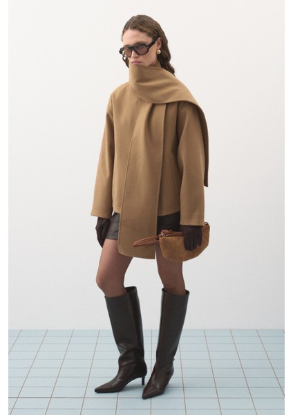 Atkılı Kısa Kaban Camel