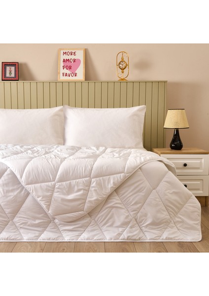 Soft Tek Kişilik Ince Microfiber Yorgan - Beyaz - 155X215 cm
