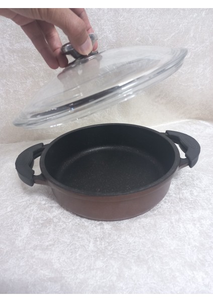 Falez Sedef Döküm 26 cm Karnıyarık Tencere Silikon Tutaçlı modelleri