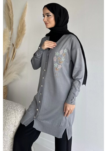 Ön Düğmeli V Yaka Nakışlı Tesettür Triko Hırka P-00019049 fiyatları