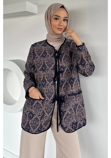 Ön Bağlamalı Kapitoneli Desenli Tesettür Ceket P-00018988 modelleri