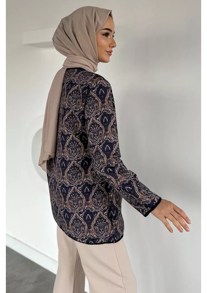 Ön Bağlamalı Kapitoneli Desenli Tesettür Ceket P-00018988 fırsatları