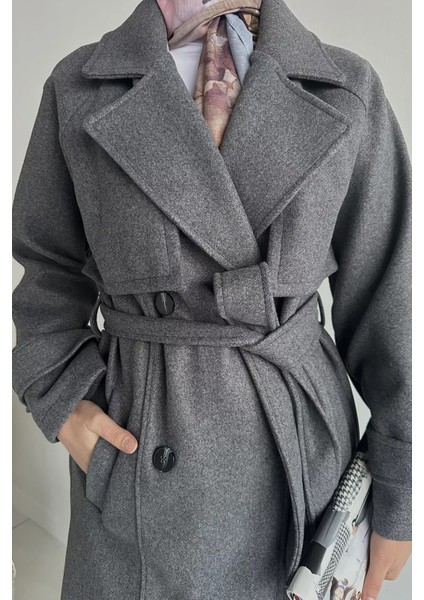 Çift Cepli Bel Kuşak Detaylı Tesettür Kaşe Kaban P-00018940 fırsatları