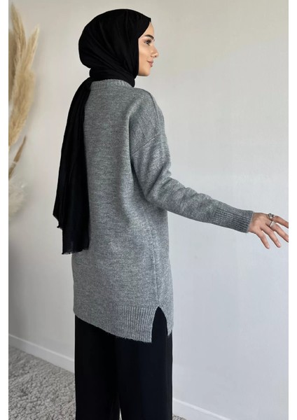 Bisiklet Yaka Fularlı Tesettür Triko Tunik P-00019203 modelleri