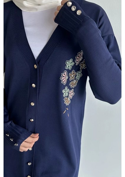 Ön Düğmeli V Yaka Nakışlı Tesettür Triko Hırka P-00019049 fırsatları