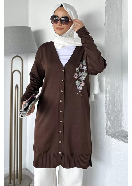 Ön Düğmeli V Yaka Nakışlı Tesettür Triko Hırka P-00019049