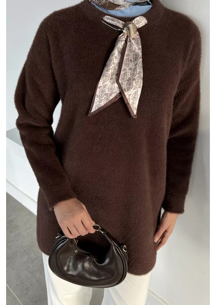 Gülseli Bisiklet Yaka Fular ve Broş Detaylı Tesettür Triko Tunik P-00019029 fiyatları