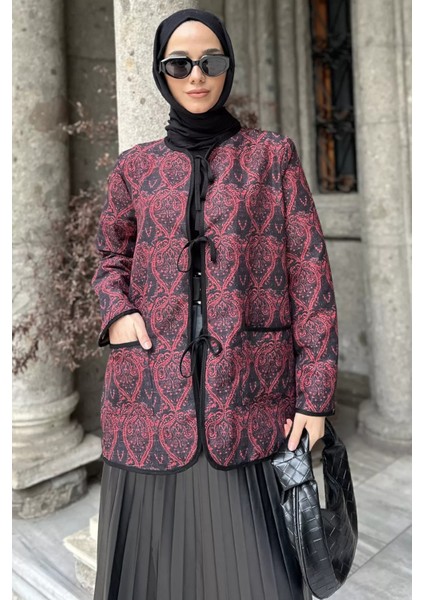Ön Bağlamalı Kapitoneli Desenli Tesettür Ceket P-00018988