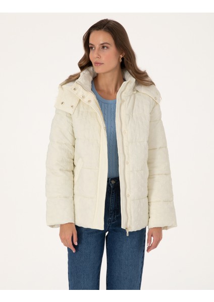 Kadın Ekru Mont 50309003-VR019 modelleri