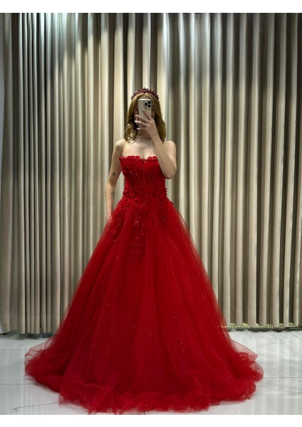 Kırmızı Üç Boyutlu Işlemeli Nişanlık 1000