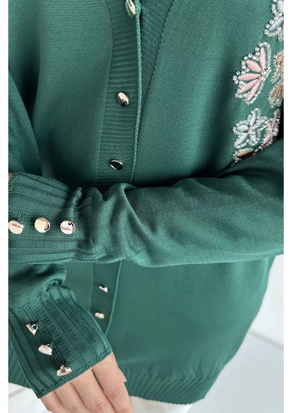 Ön Düğmeli V Yaka Nakışlı Tesettür Triko Hırka P-00019049 fırsatları