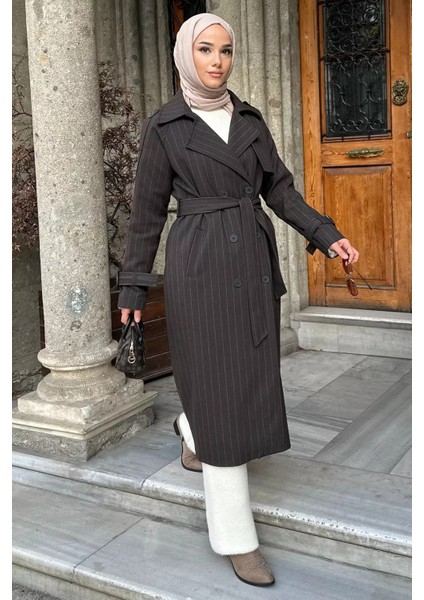 Çizgi Desenli Iç Astarlı Ön Düğmeli Tesettür Trençkot P-00019232