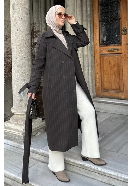 Çizgi Desenli Iç Astarlı Ön Düğmeli Tesettür Trençkot P-00019232 fiyatları