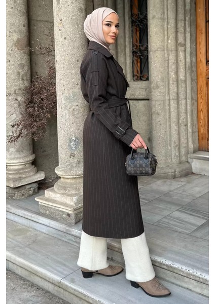 Çizgi Desenli Iç Astarlı Ön Düğmeli Tesettür Trençkot P-00019232 modelleri