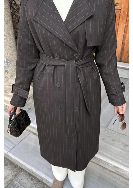 Çizgi Desenli Iç Astarlı Ön Düğmeli Tesettür Trençkot P-00019232 fırsatları