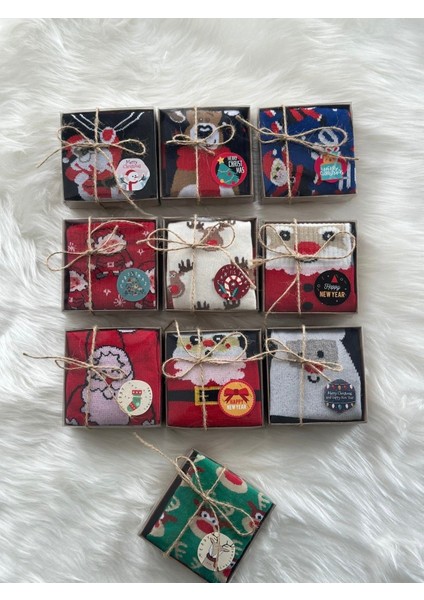 10'lu Kutulu Renkli Noel Çorap Seti, Yılbaşı Hediyesi, Eğlenceli Hediye Seçeneği