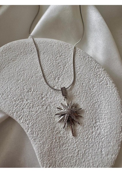 Çelik Taşlı Kuzey Yıldız Kolye modelleri