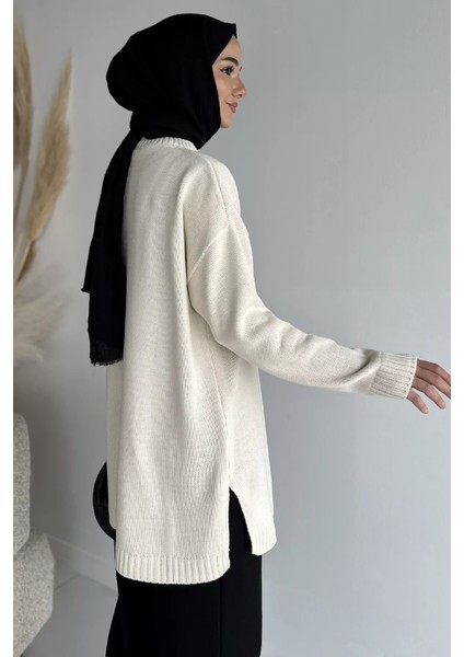 Bisiklet Yaka Yan Yırtmaç Detaylı Tesettür Triko Tunik P-00019093 modelleri