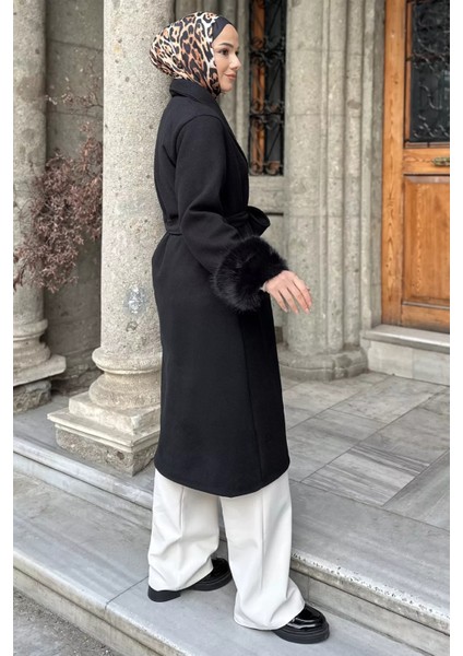 Bel Kuşaklı Kol Ucu Peluş Detaylı Tesettür Kaşe Kaban P-00019056 fırsatları