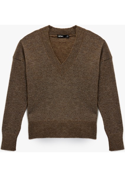 x Şahika Ercümen - Uzun Kollu V Yaka Triko Simli Oversize Kazak