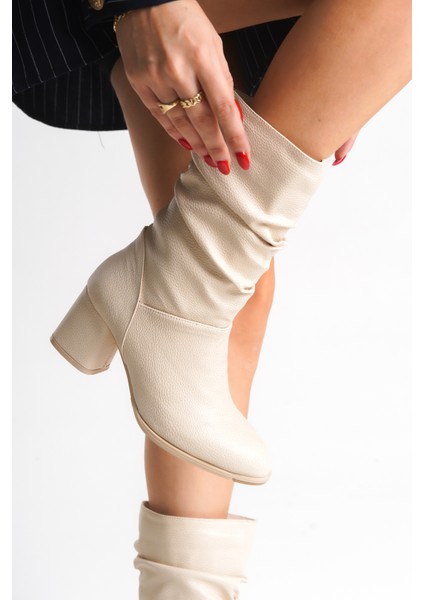 Bej Deri Topuklu Kadın Bot Kaymaz Taban Kalın Topuk Laura