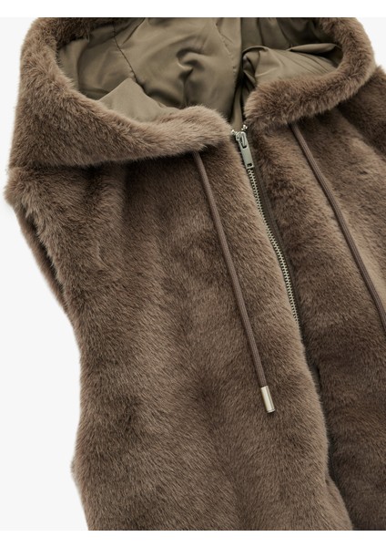 Kolsuz Kapüşonlu Fermuarlı Peluş Yelek modelleri
