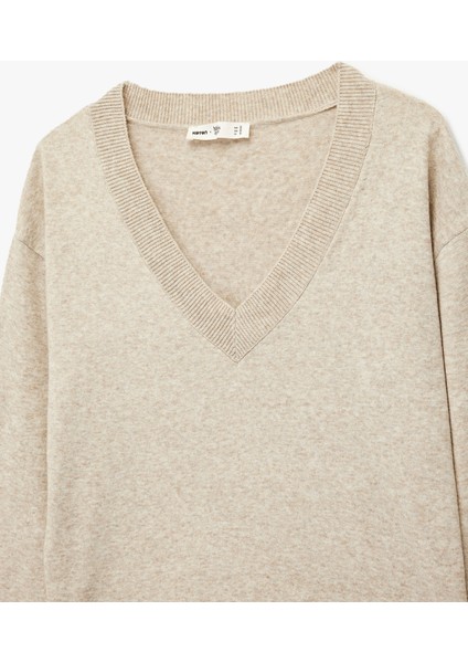 x Melis Ağazat - Uzun Kollu V Yaka Triko Oversize Kazak modelleri