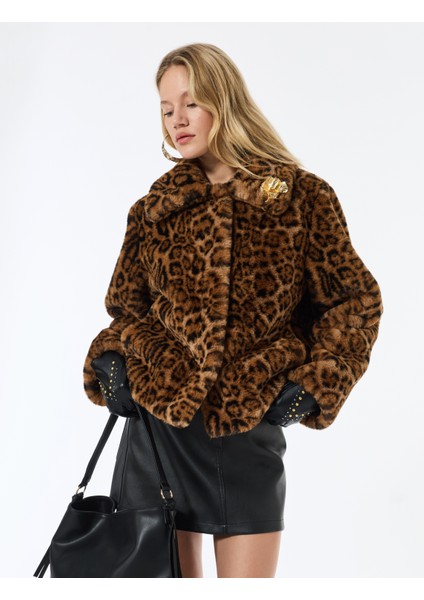 Uzun Kollu Düğmeli Leopar Desenli Suni Kürk Mont