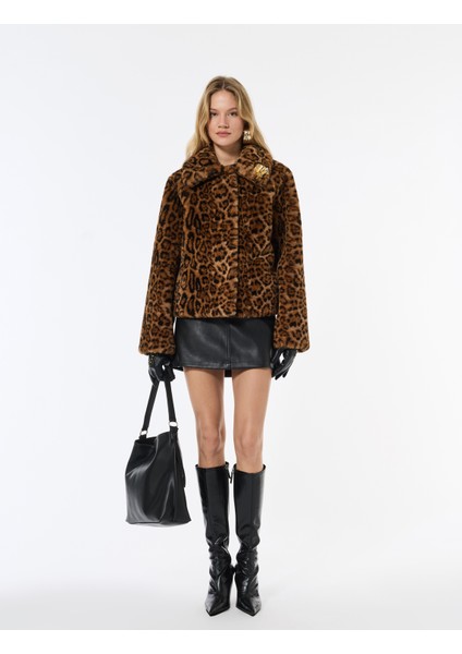 Uzun Kollu Düğmeli Leopar Desenli Suni Kürk Mont modelleri