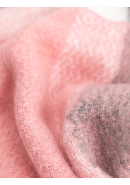 Yumuşak Dokulu Püsküllü Renk Bloklu Uzun Atkı modelleri