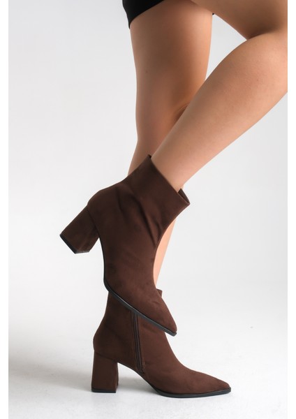 Kahverengi Süet Kadın Bot Sivri Burun Kaymaz Taban Fermuarlı Kalın Topuk Astrid modelleri