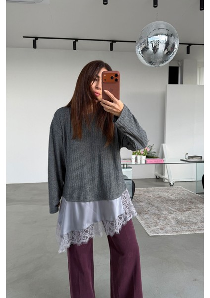 Altı Dantel Parçalı Fitilli Triko Bluz