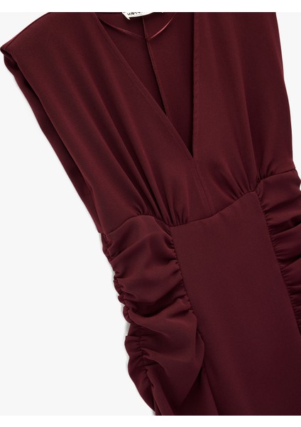 Kolsuz V Yaka Drape Detaylı Uzun Elbise indirimleri