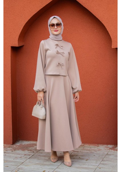 Fiyonk Detaylı Pufy Dalgıç Etek Bluz Takım-Bej modelleri