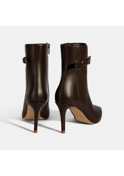 Kadın Kahve Metal Tokalı Ince Topuklu Deri Bot