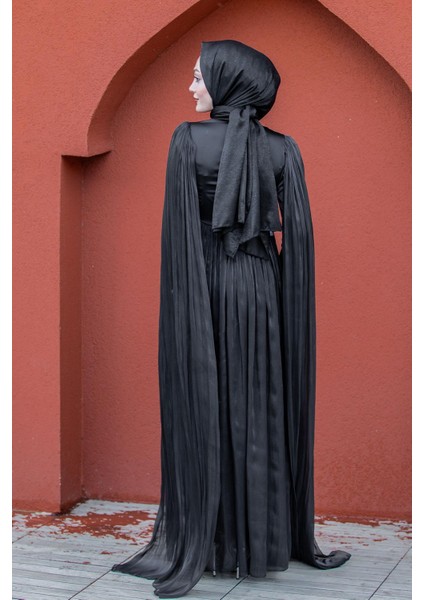 Nida Drapeli Taşlı Tesettür Abiye-Siyah fırsatları