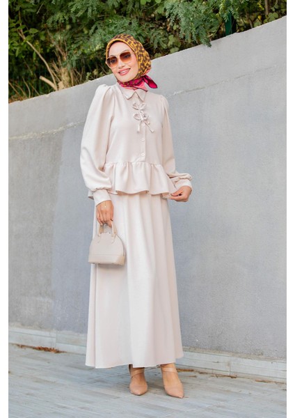 Emy Krep Fırfır Bluz Etekli Takım-Bej